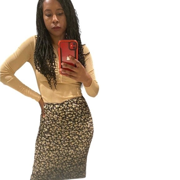 Rabbit Rose black multi floral ruched midi skirt - Picture 2 of 8